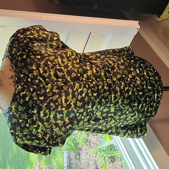 Gorgeous patterned blouse - Picture 3 of 5